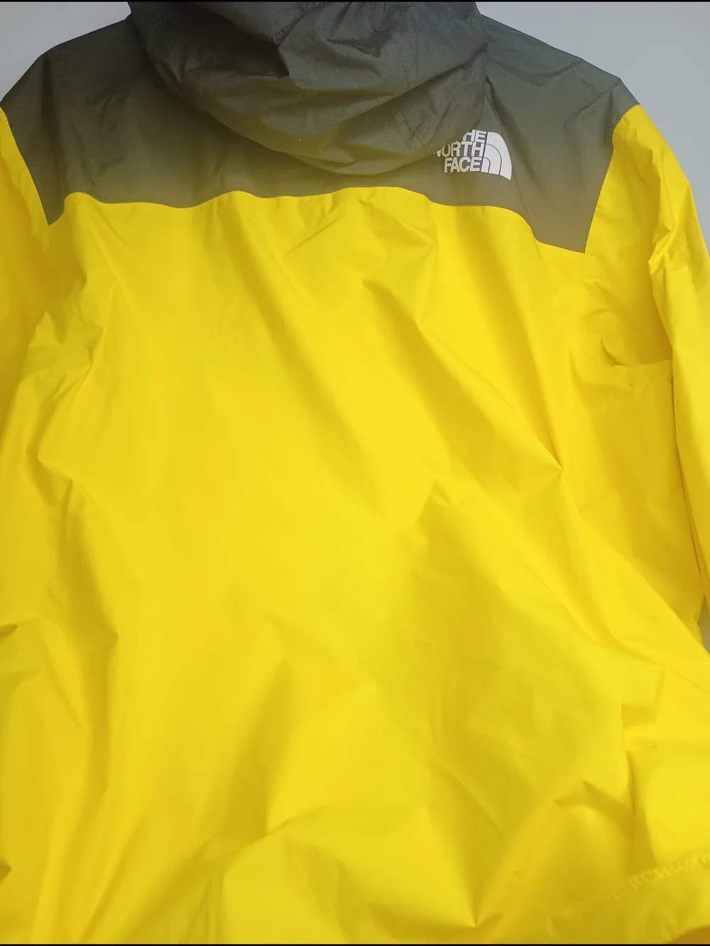 The North Face Men’s Venture 2 Dryvent Hooded Jacket Size L
